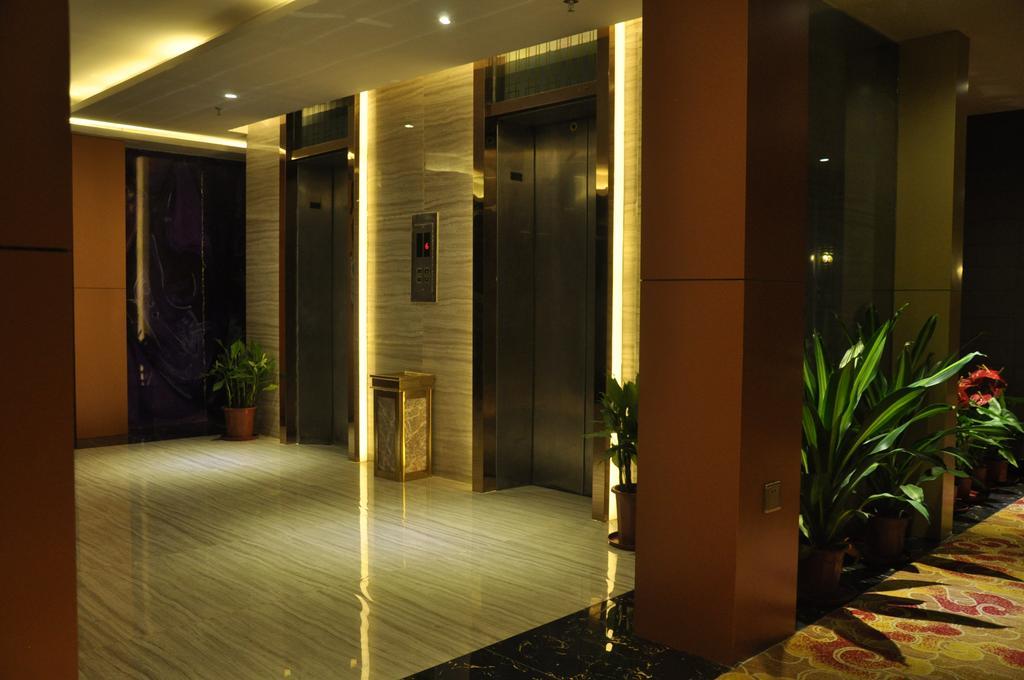 Li Yang Hotel 3*