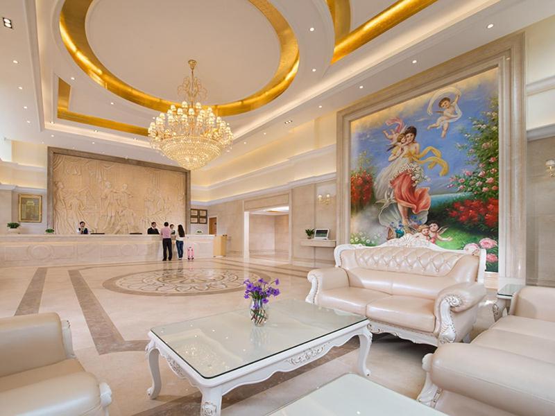 Hotel Vienna Tianhe Bus Station 3*