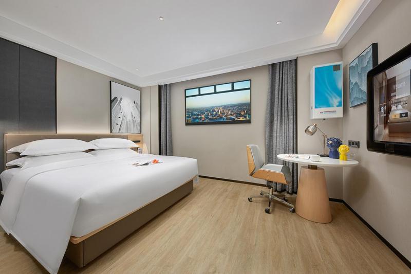 Fengyue Light Shang Baiyun Airport Store Hotel