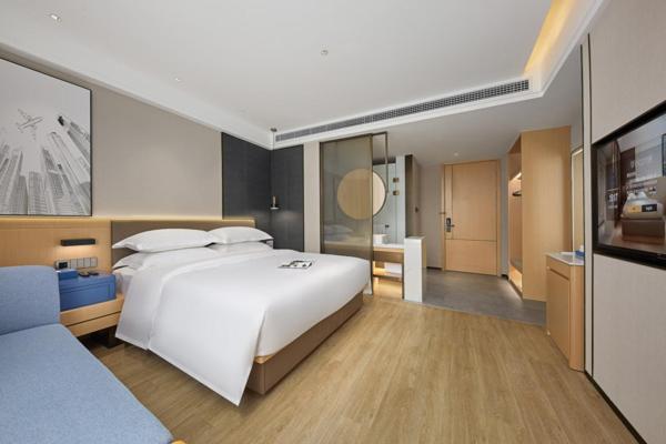 Hotel Fengyue Light Shang Baiyun Airport Store 4*
