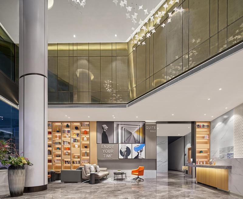 Fengyue Light Shang Baiyun Airport Store 4*