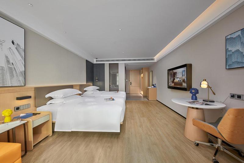 Fengyue Light Shang Baiyun Airport Store Hotel 4*