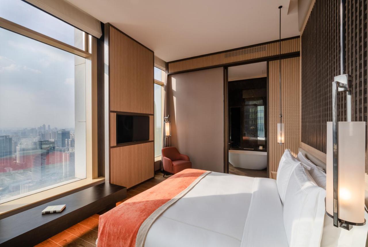 Jumeirah Guangzhou-complimentary Shuttle Bus To Fair Complex Hotel