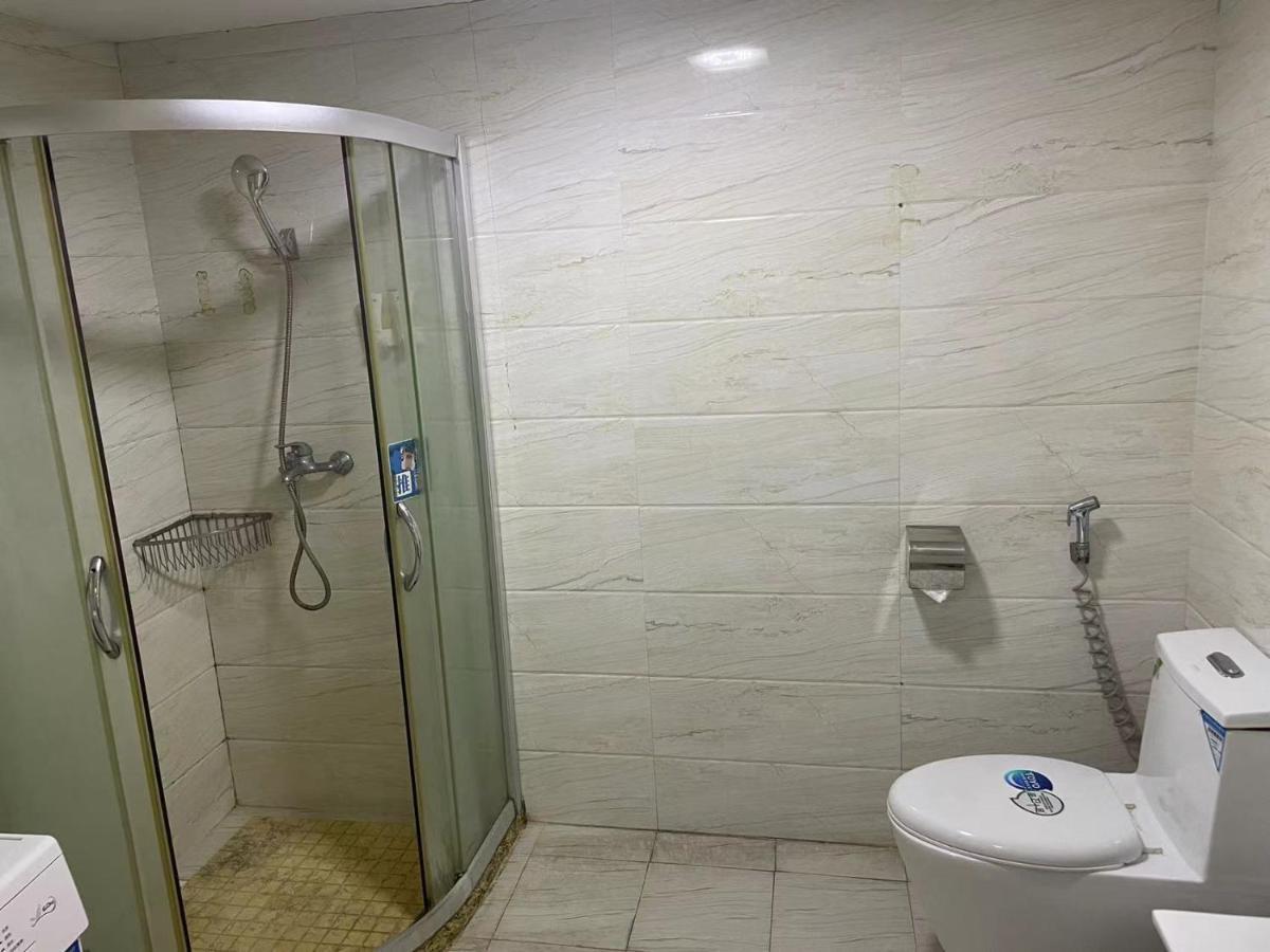 Yoyo International Hotel-the Legend Building-1mins To Line5 Taojin Stn-free Shuttle Bus For Fair Apartemen *