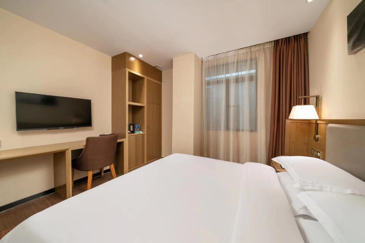 Boyi 3* Guangzhou