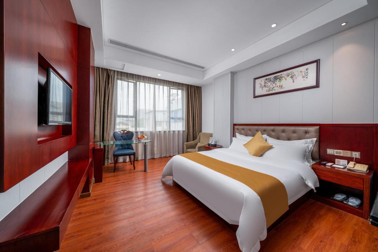Hotel Shi Liu 3*