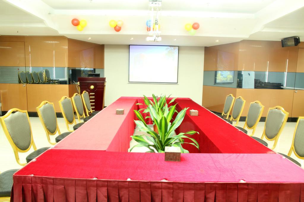 Hoikong Hotel 3*