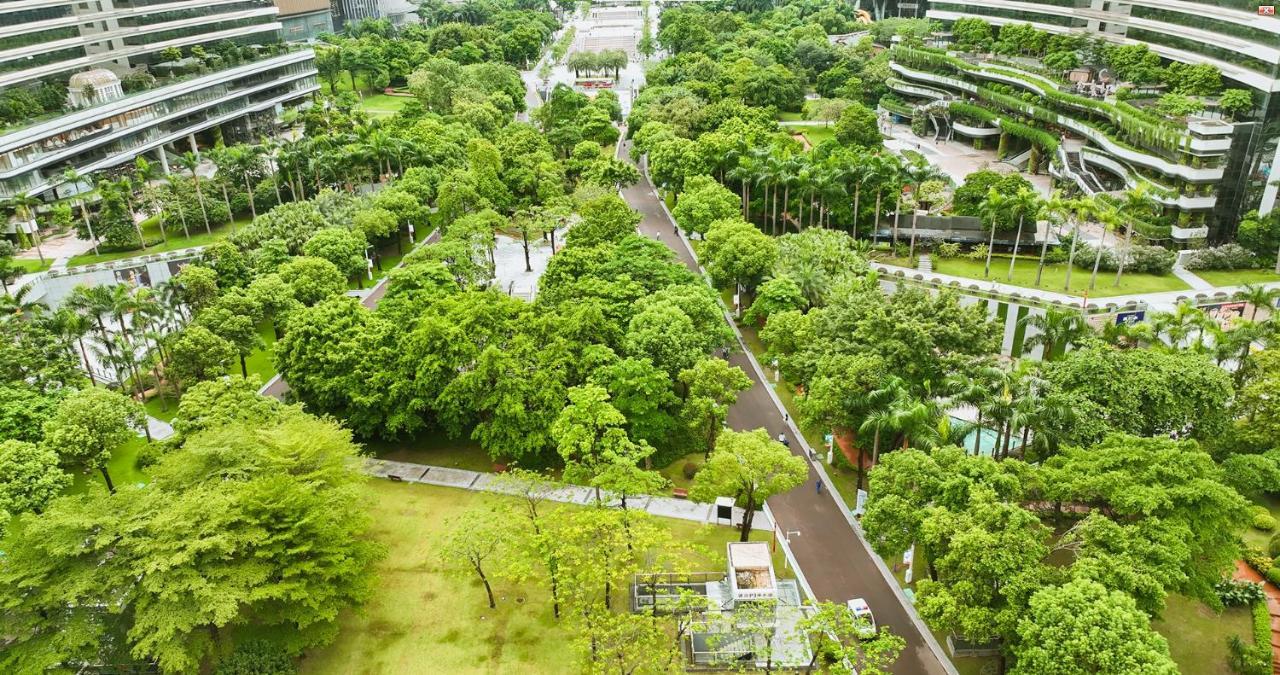 Grand Hyatt - Free Shuttle Between And Exhibition Center During Fair 5*