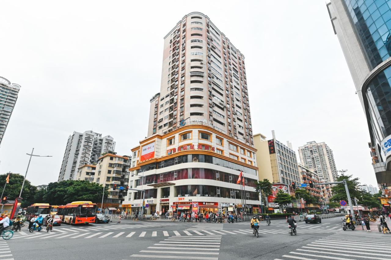 Royal Plaza Hotel