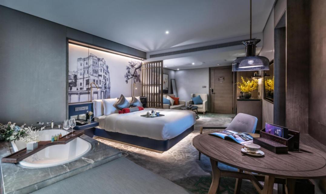 Elegant Hotel 5*