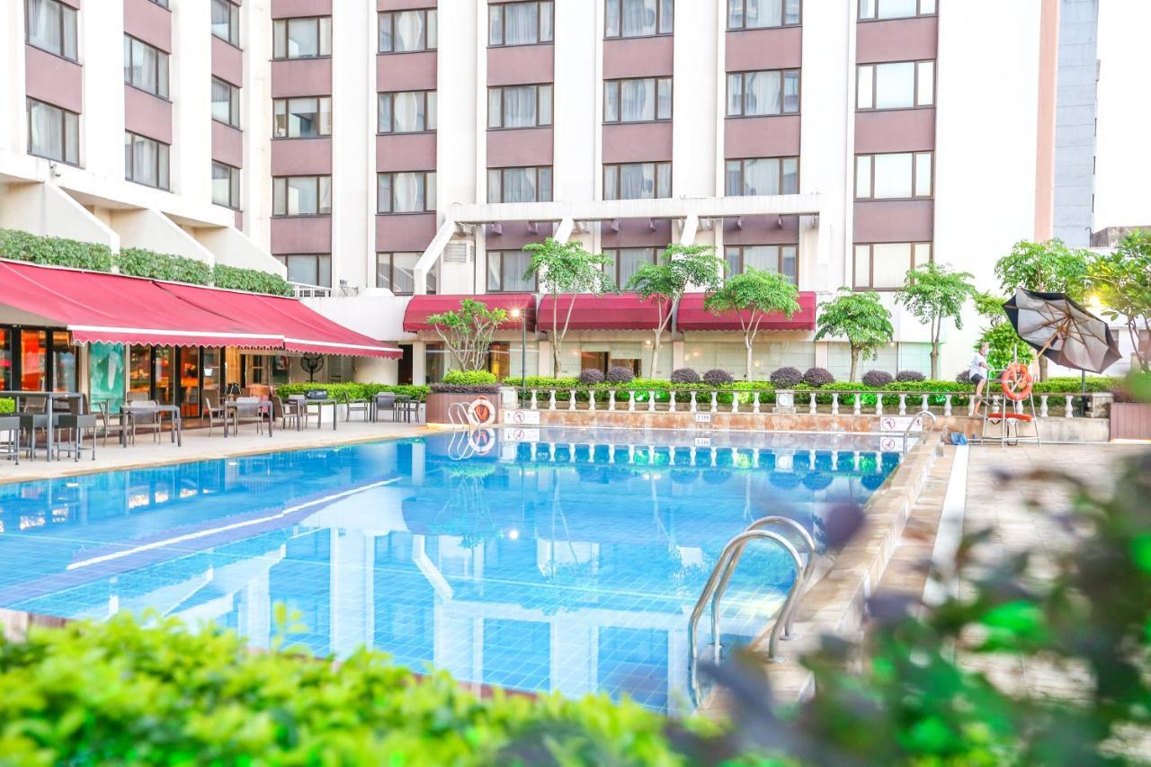 China - Subway Direct To Pazhou Exhibition Center, Free Shuttle During Fair & Exhibitor Registration Counter Hotel