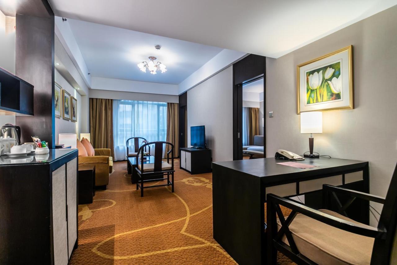 Hotel Landmark International