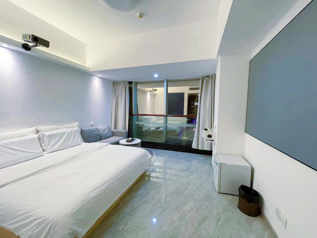 Youlejia Projection Beijing Road Pedestrian Street Branch 3*