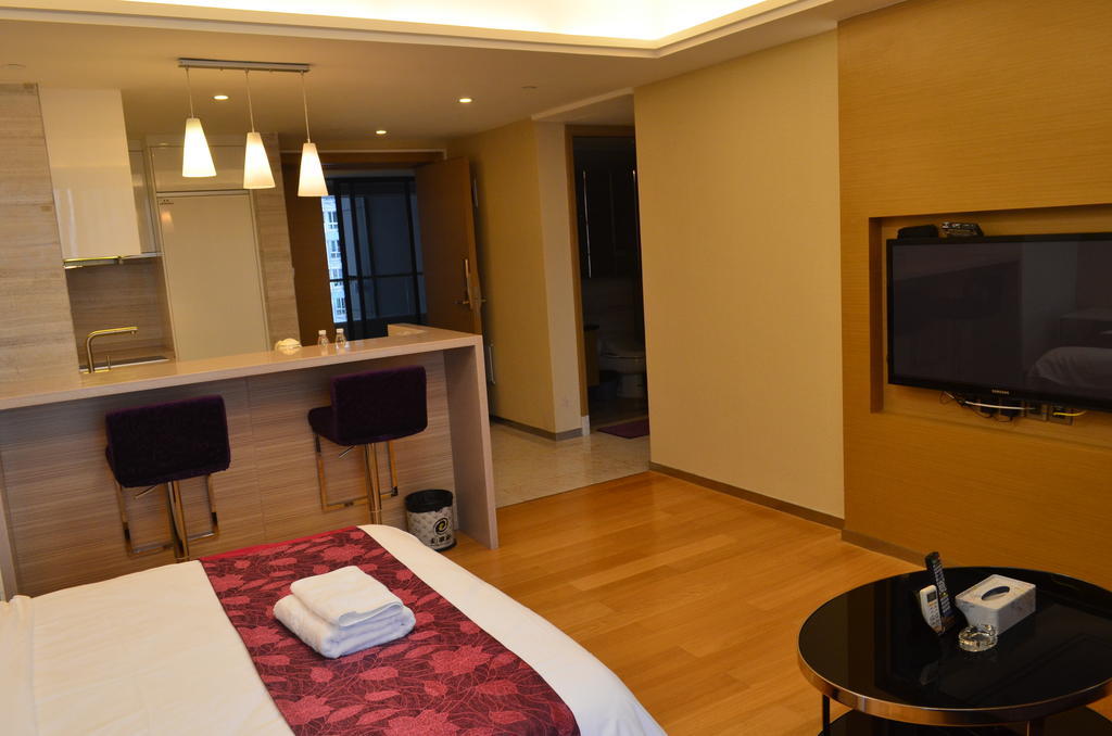 Private - Wealth Century Square 3*
