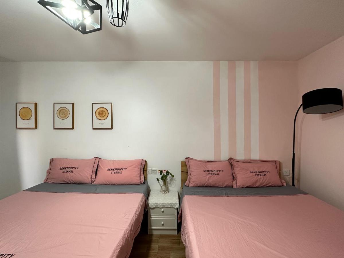 Lin Jiang Apartment