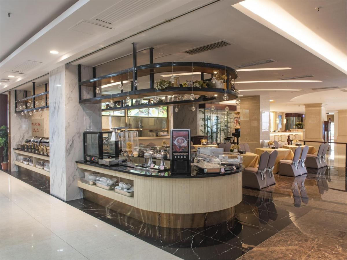 Hotel Junyue 3*