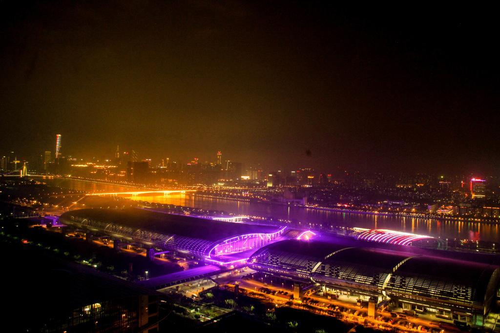 Jufeng Executive Apartment *