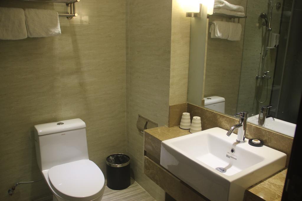 Hotel Li Yang 3*