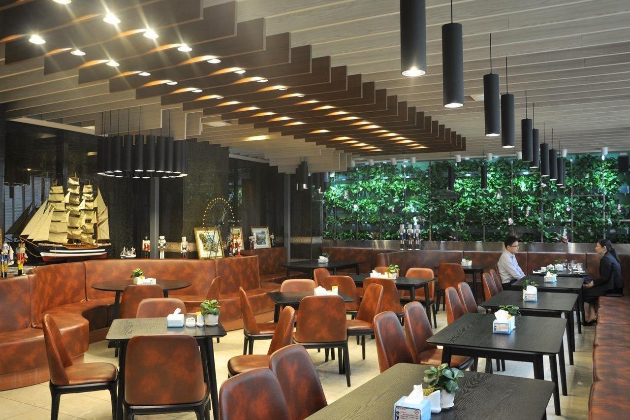 China Mayors Plaza - Free Shuttle Between And Exhibition Center & Exhibitor Registration Counter During Fair 4*