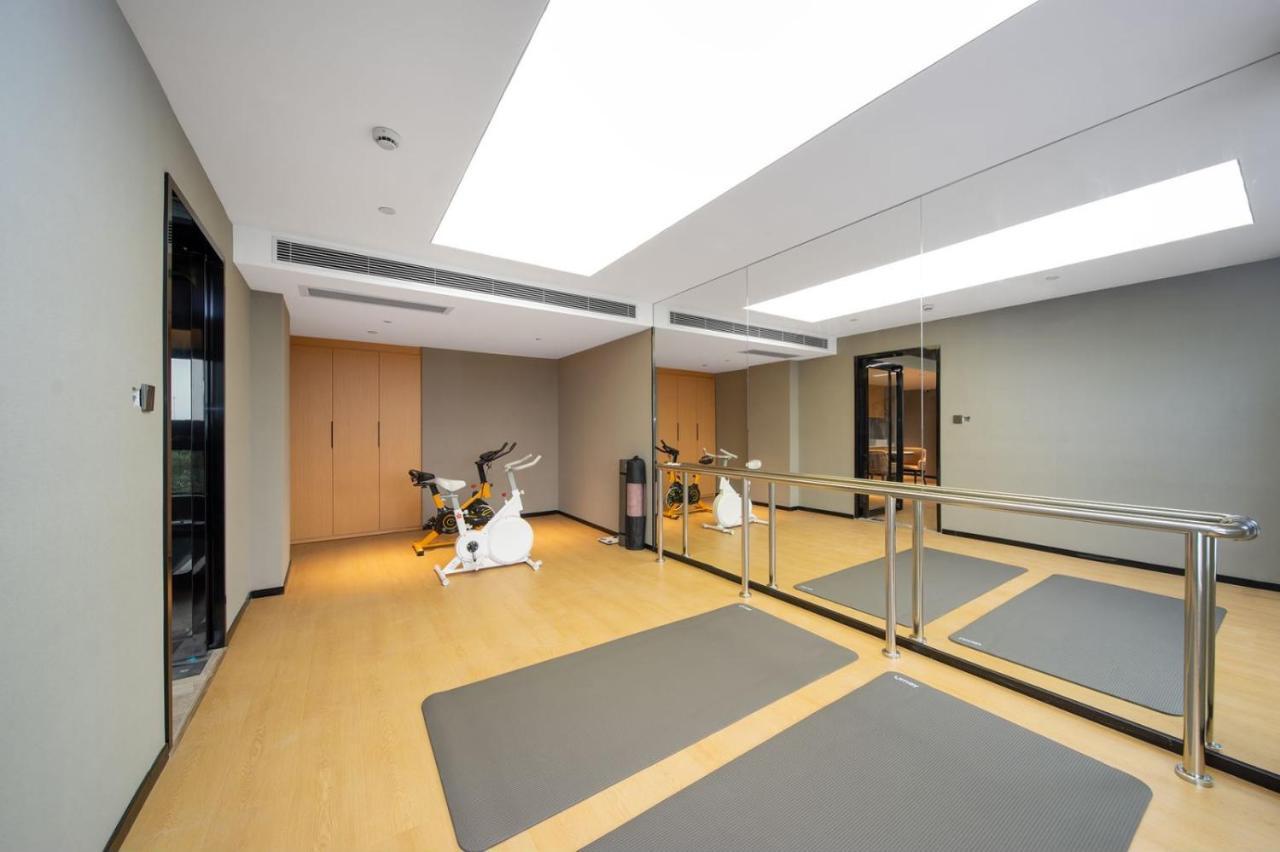 Hotel Jiahong - Baiyun Airport Branch 4*