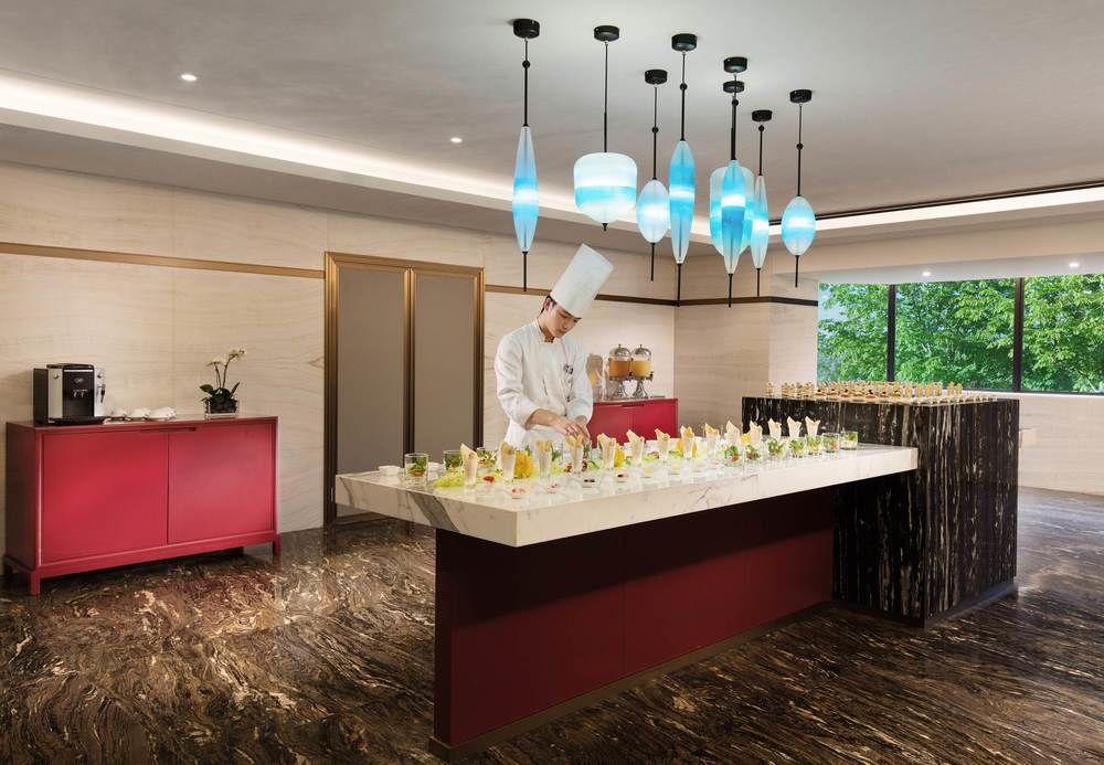 China - Subway Direct To Pazhou Exhibition Center, Free Shuttle During Fair & Exhibitor Registration Counter Hotel 5*
