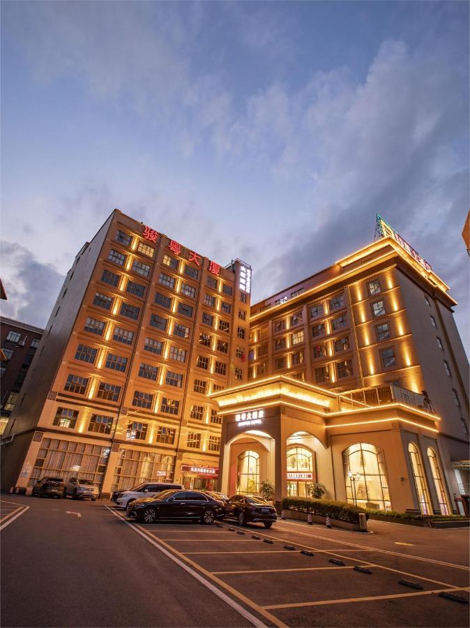 Junyue Hotel 3*