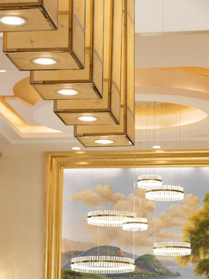 Junyue Hotel 3*