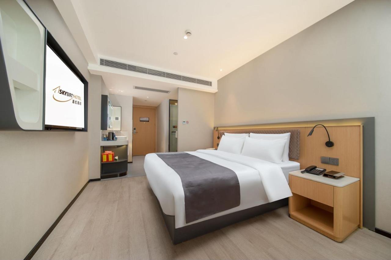 Jiahong - Baiyun Airport Branch Hotel 4*