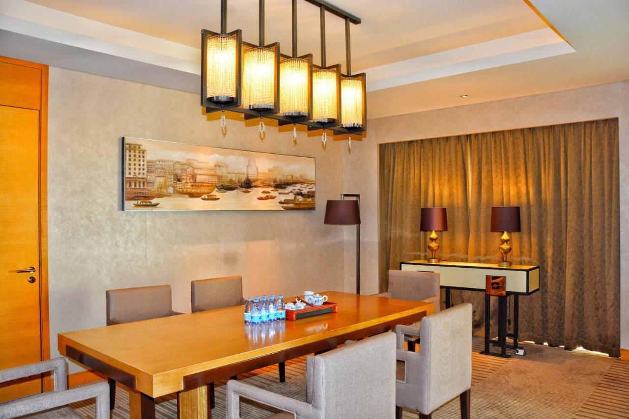 Hotel Junluxe Science City-free Shuttle Bus Service To Fair Guangzhou