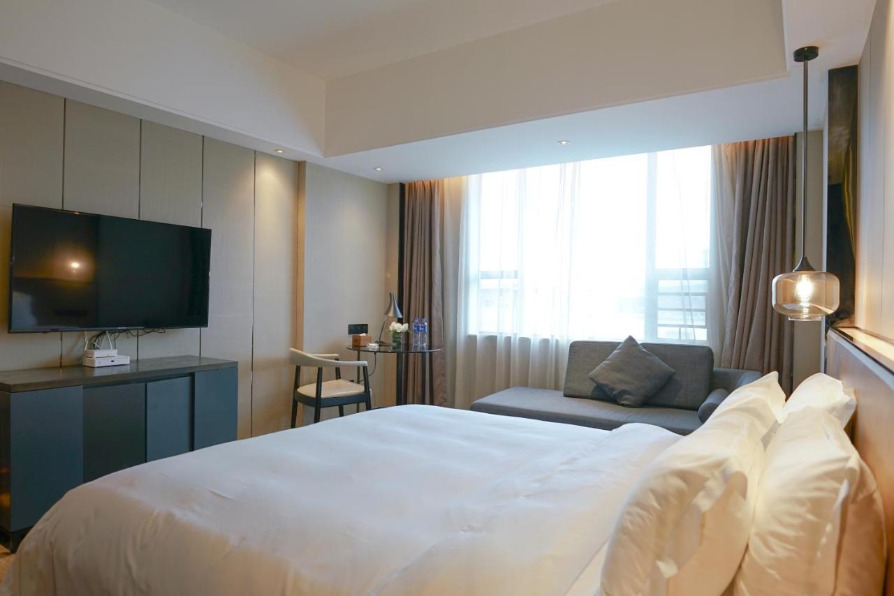Paco Datang Metro Guangzhou-free Shuttle Bus For Fair Hotel Guangzhou