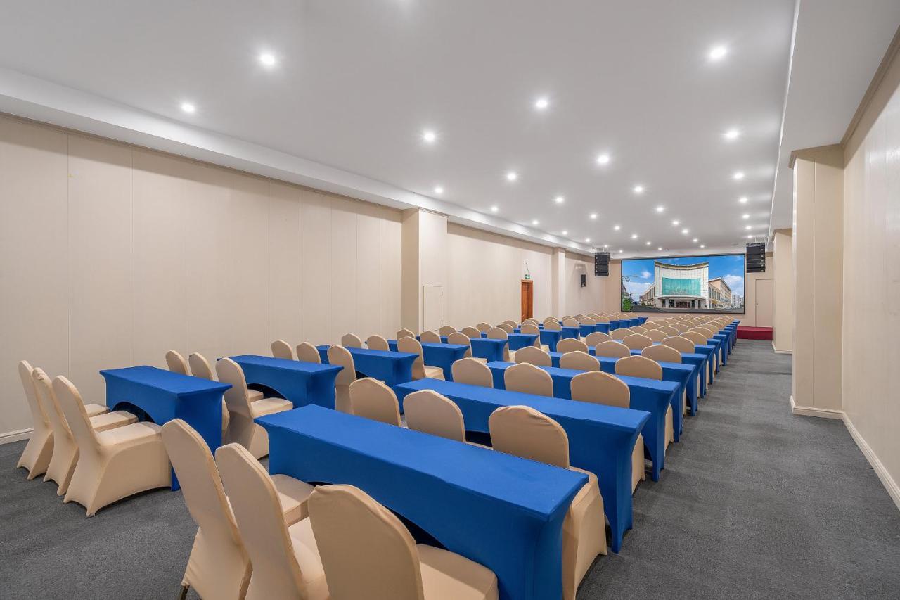Guangzhou Baiyun Airport Rejoice By Argyle Hotel Rehe Metro Exit B --Free Shuttle Bus Is Provided During The 137Th Canton Fair 5*