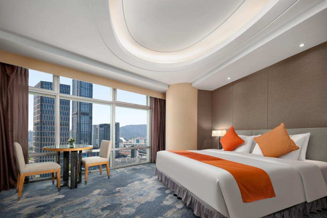 Jianguo Hotel 5*