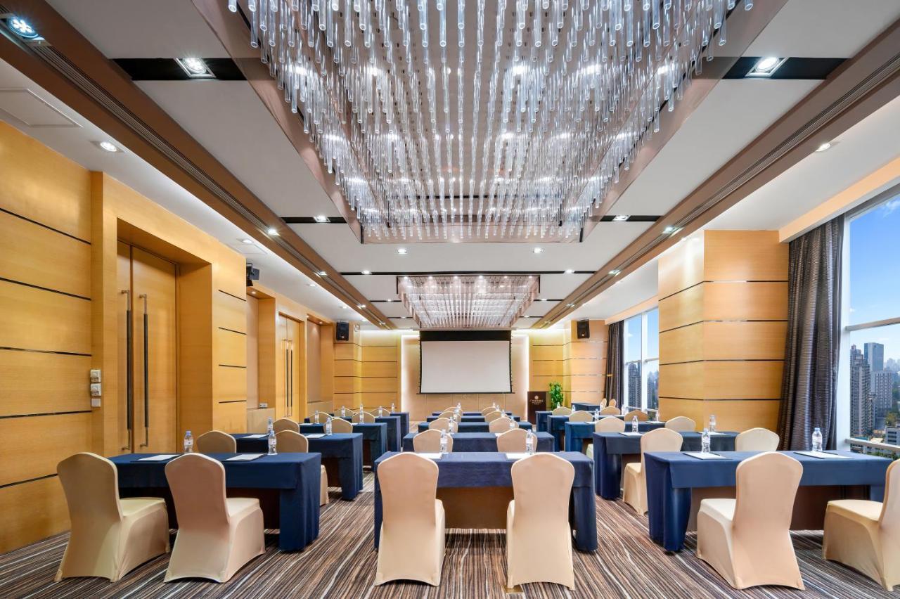 Jianguo Hotel 5*