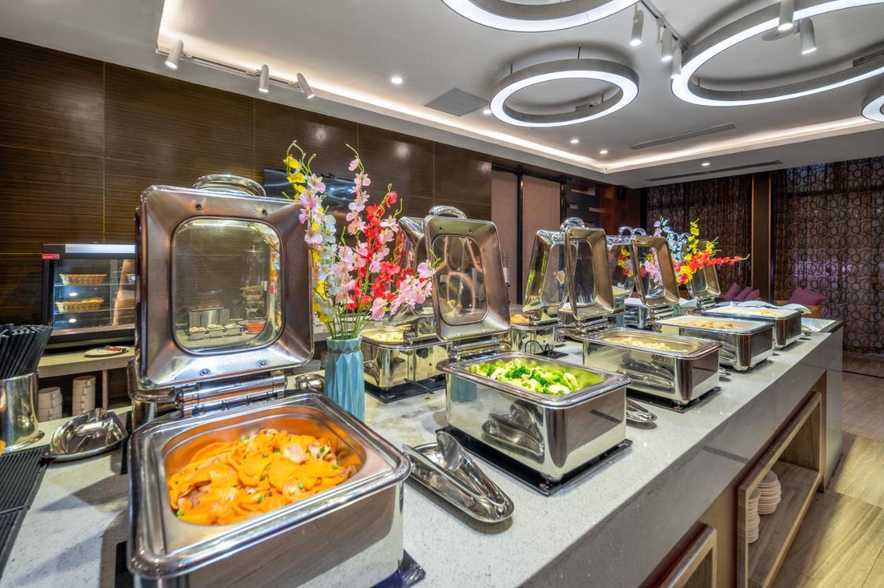 Hotel Ausotel Smart Baiyun Airport: Fair Support & Free Shuttle 4*