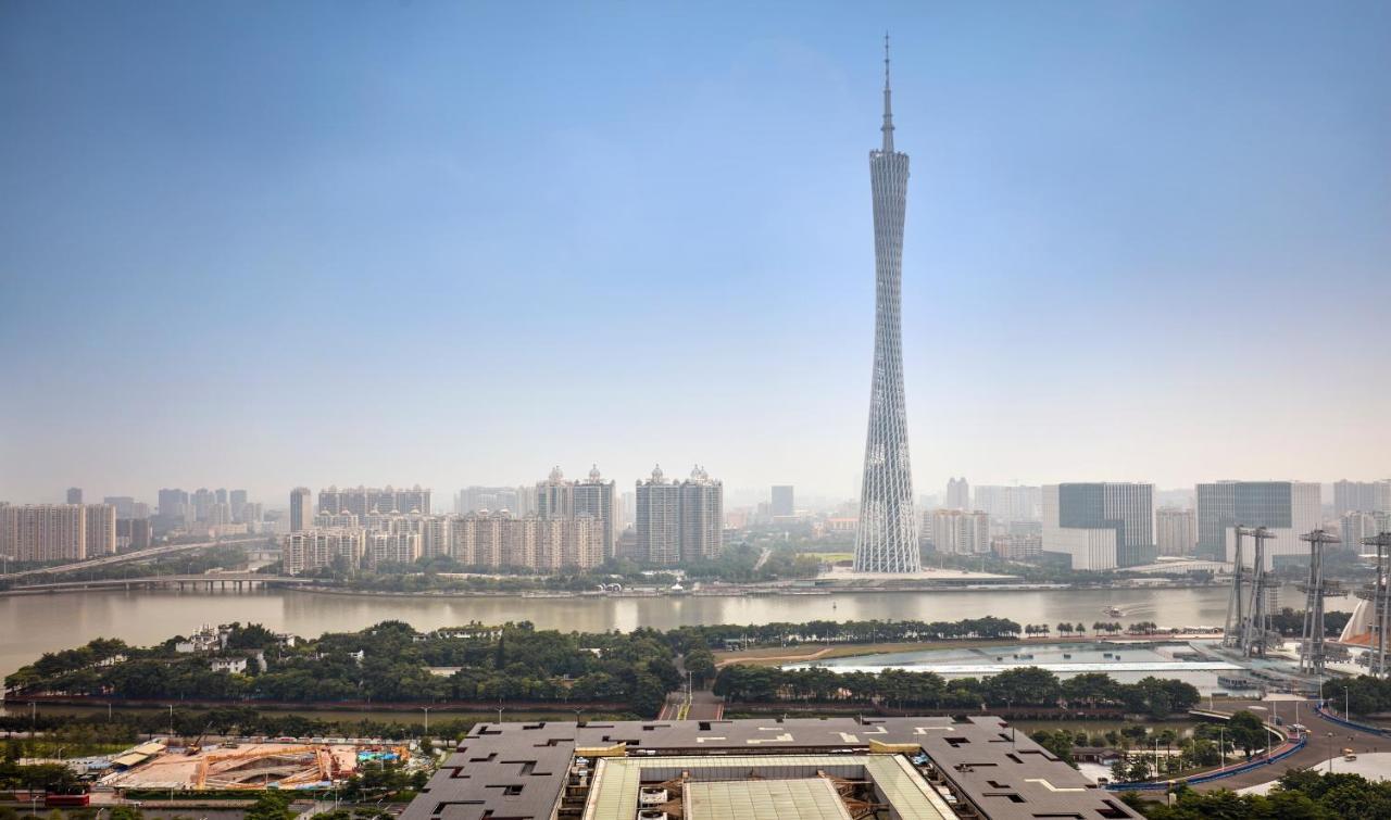 The Ritz-carlton, Hotel 5*