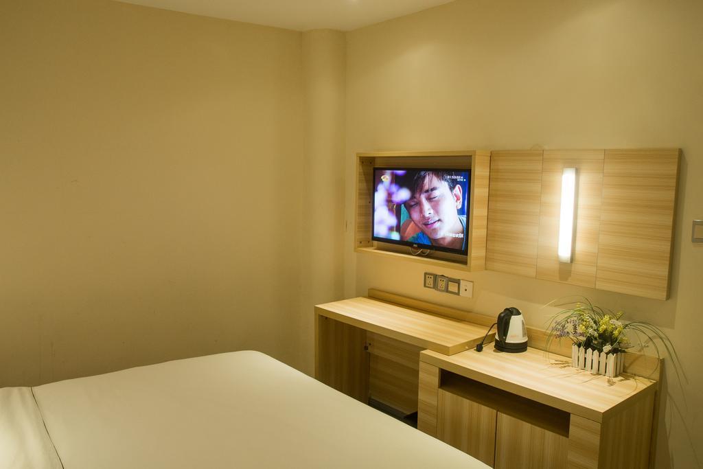 Hotel Convenient Inn（guangzhou Shangxiajiu Pedestrian Street Branch ） 2*