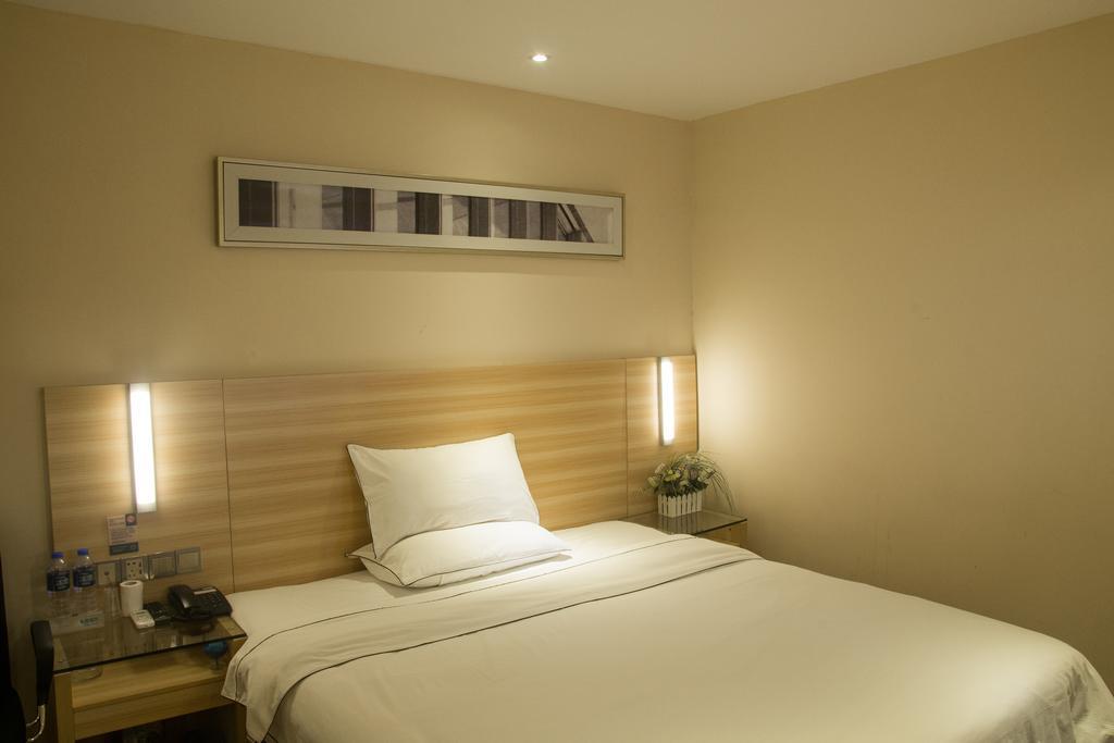 Convenient Inn（guangzhou Shangxiajiu Pedestrian Street Branch ） 2*