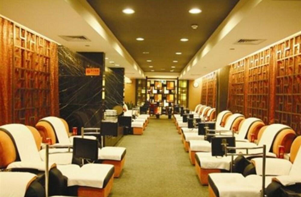 The Royal Marina Plaza Guangzhou