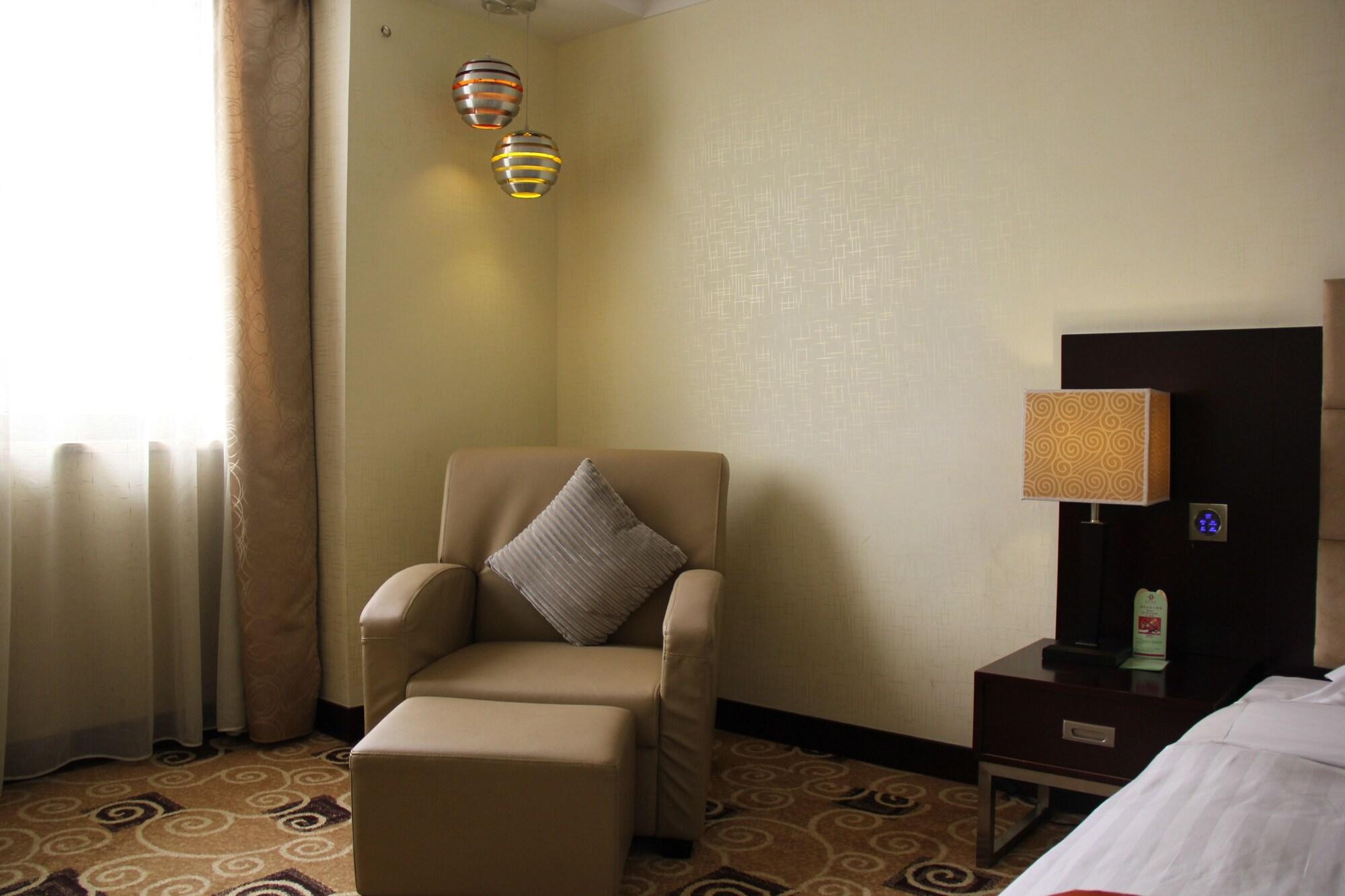 Hotel Guangyong Lido 3*