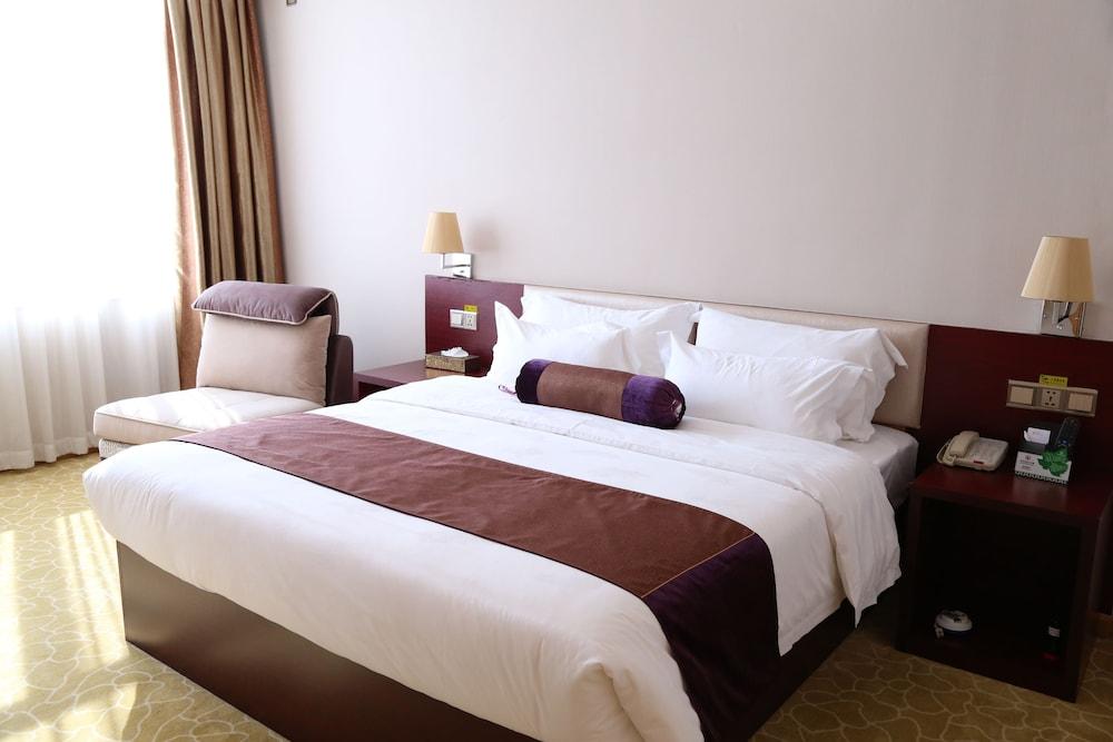 Guangdong Baiyun 3*