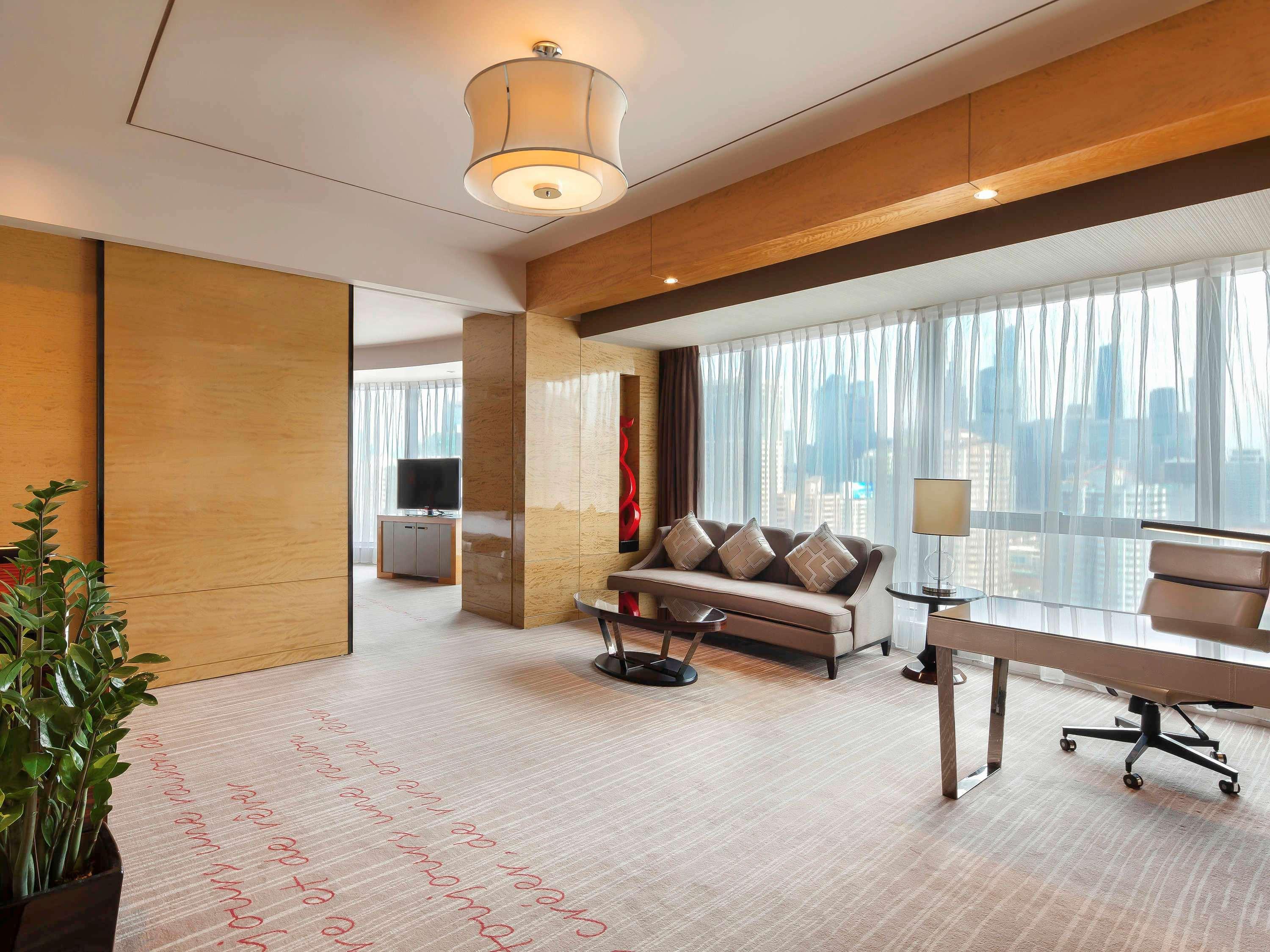 Sofitel Sunrich - Free Shuttle Bus To Fair Complex & Overseas Buyer Registration Services During Fair Period 5*