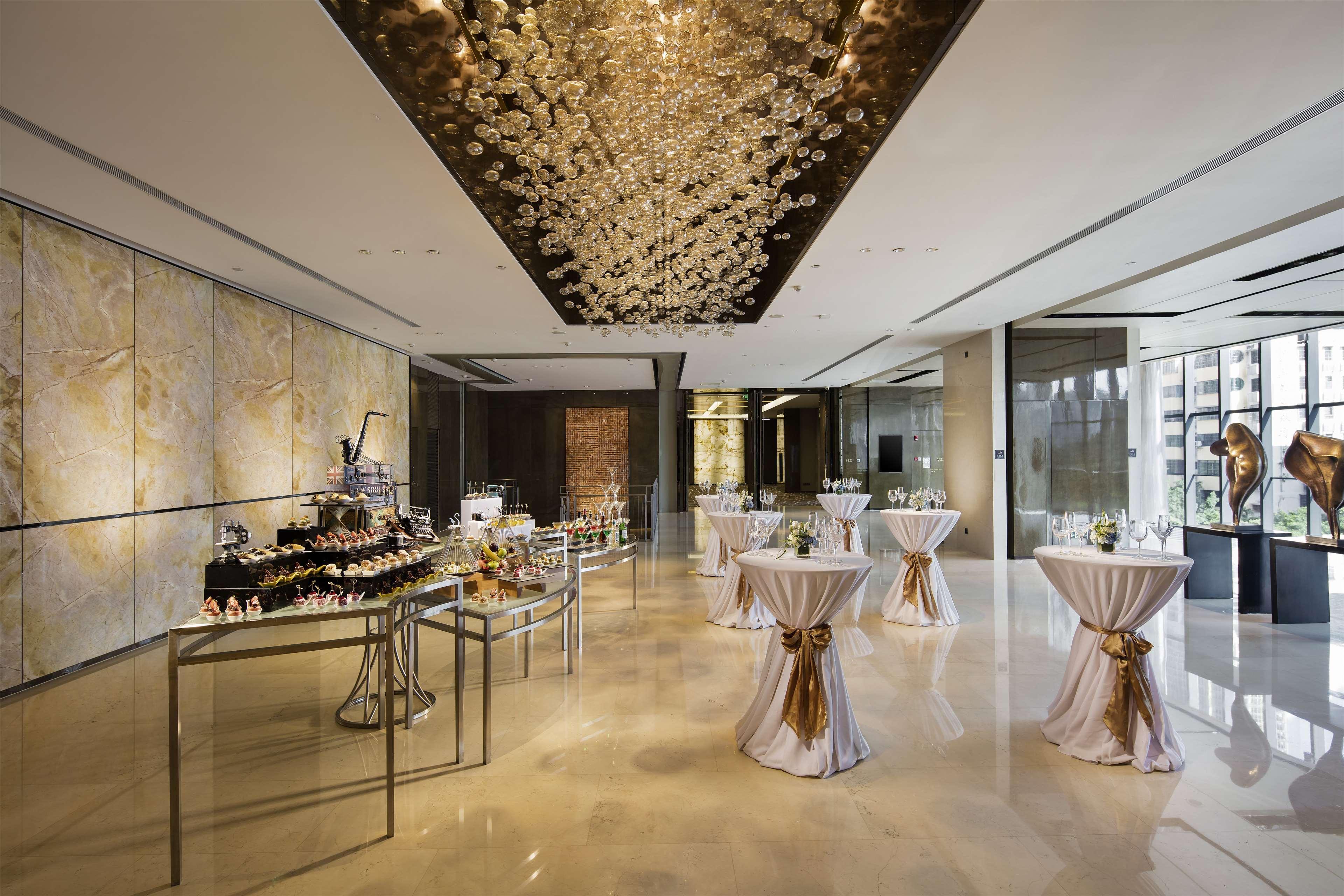 Hilton Tianhe: Fair Shuttle & Registration 5*