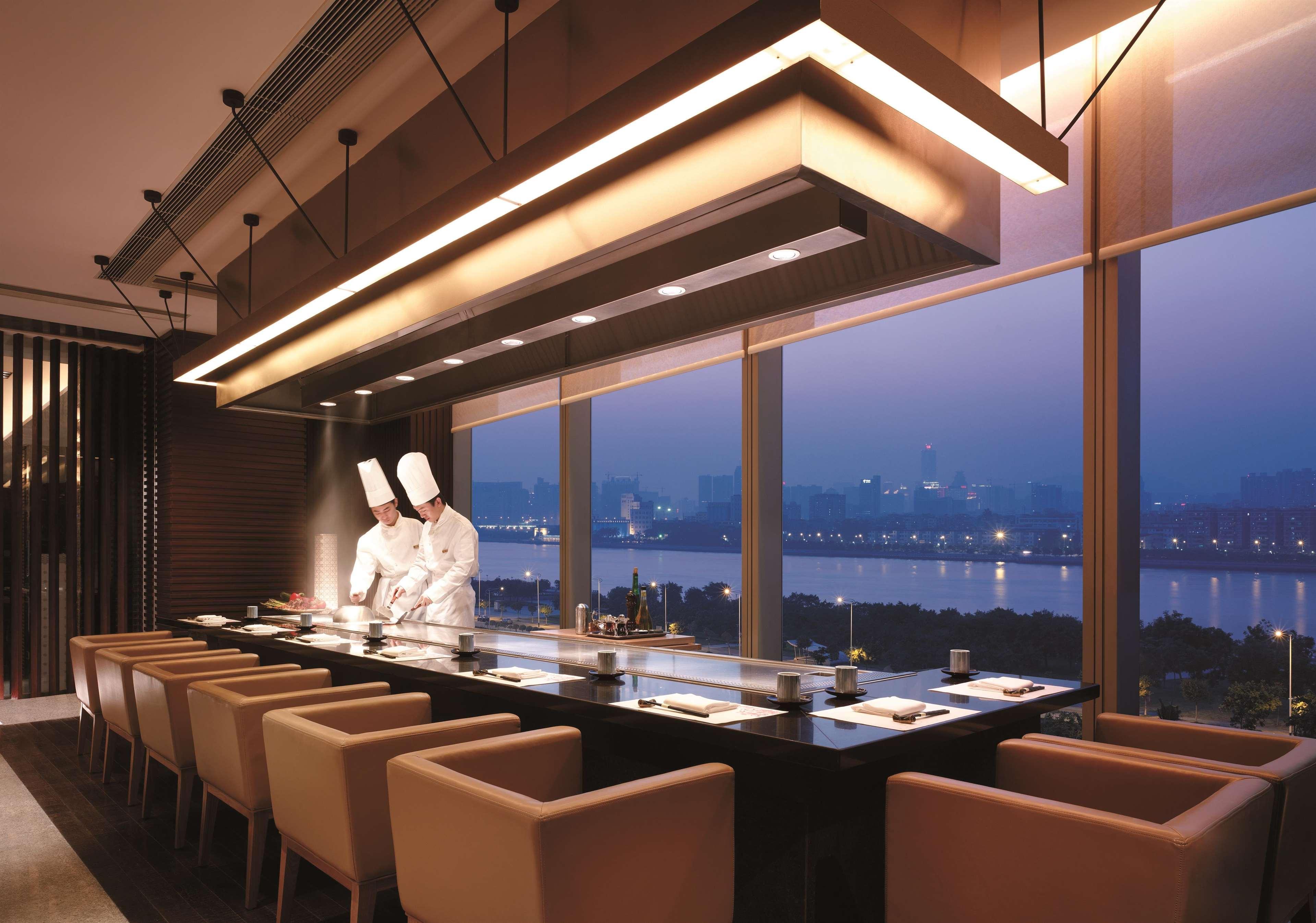 Shangri-la Guangzhou-3 Minutes By Walking To Fair Complex Hotel Guangzhou
