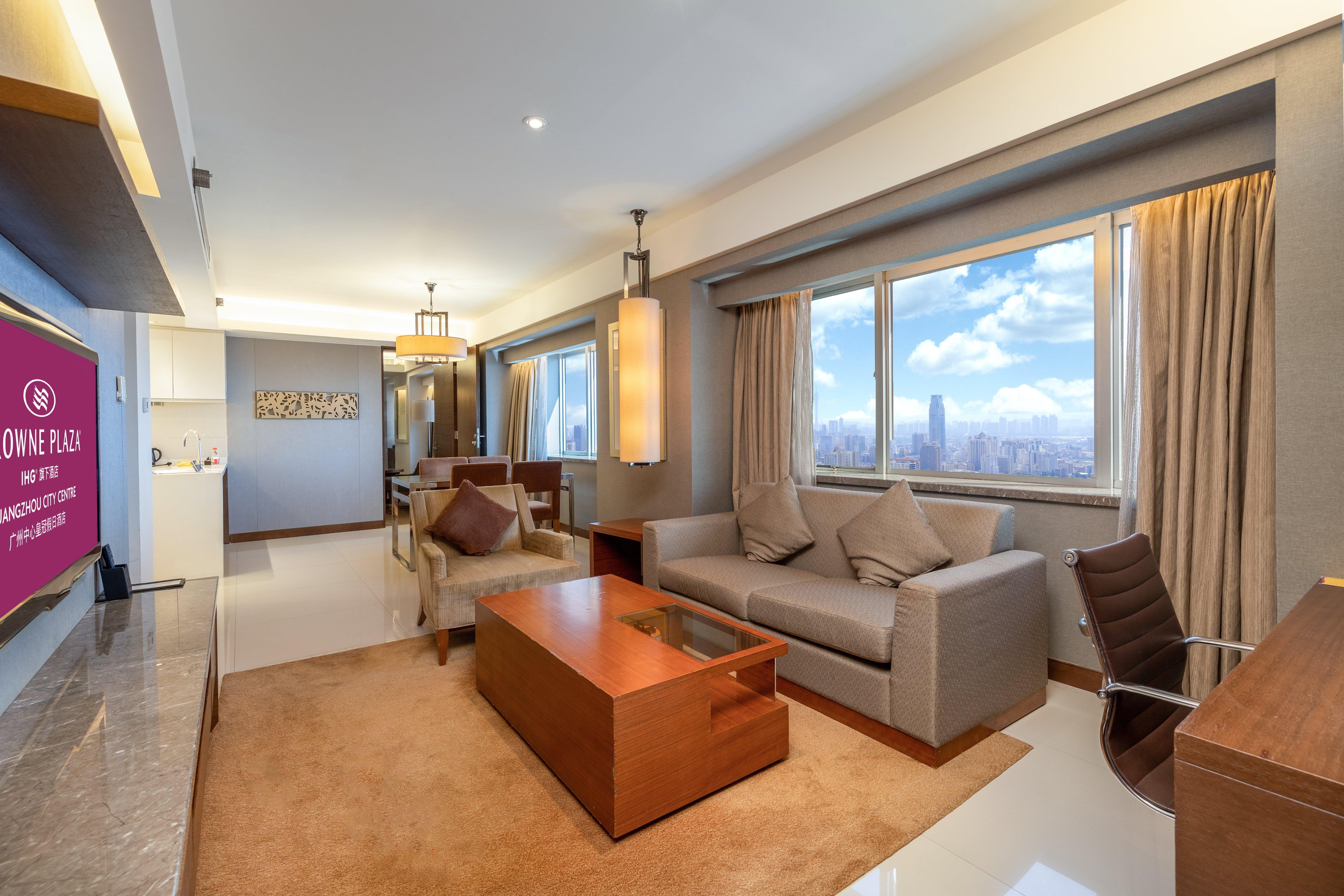 Crowne Plaza Centre By Ihg - Free Shuttle Between And Exhibition Center During Fair & Exhibitor Registration Counter 5*