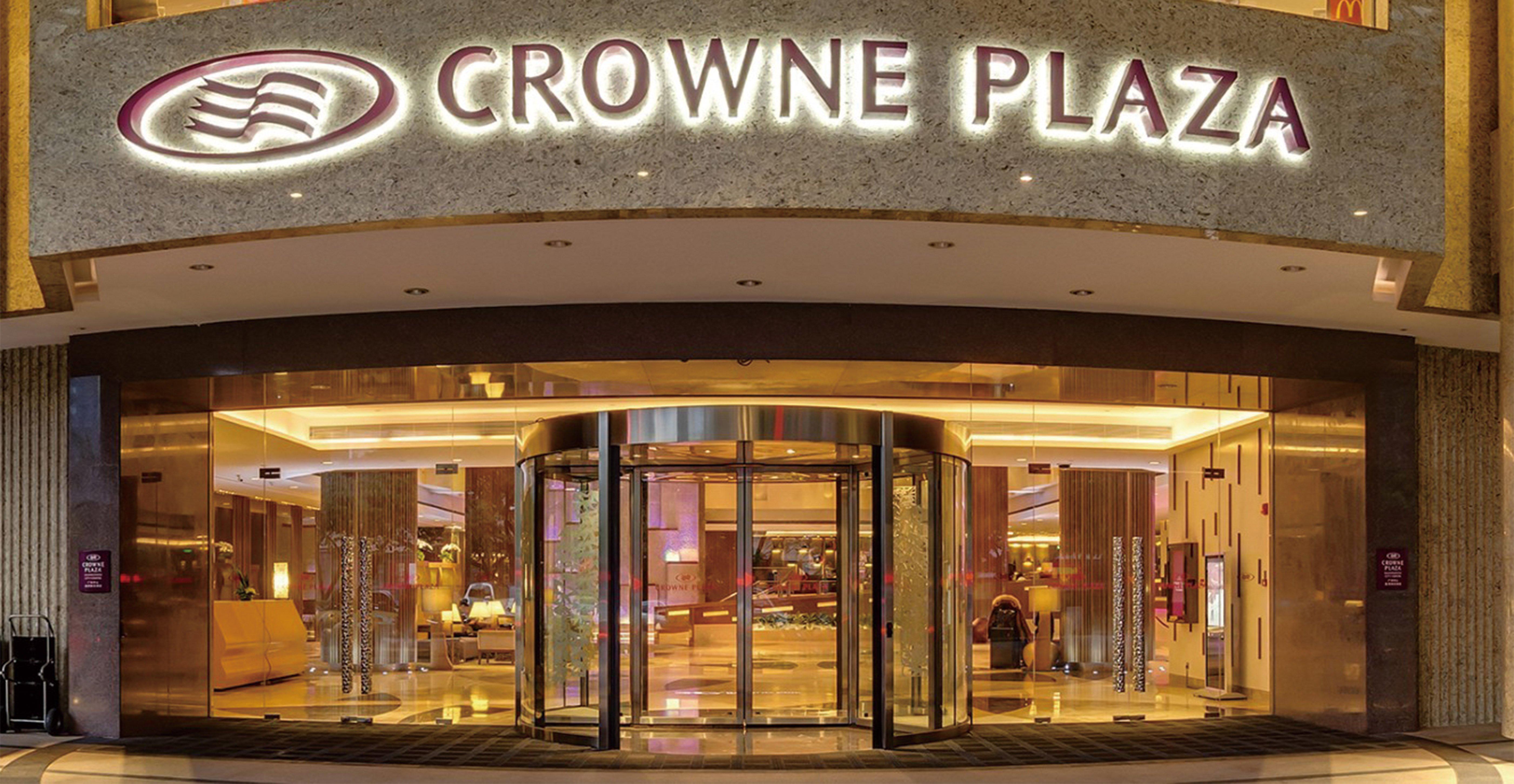 Crowne Plaza Centre By Ihg - Free Shuttle Between And Exhibition Center During Fair & Exhibitor Registration Counter