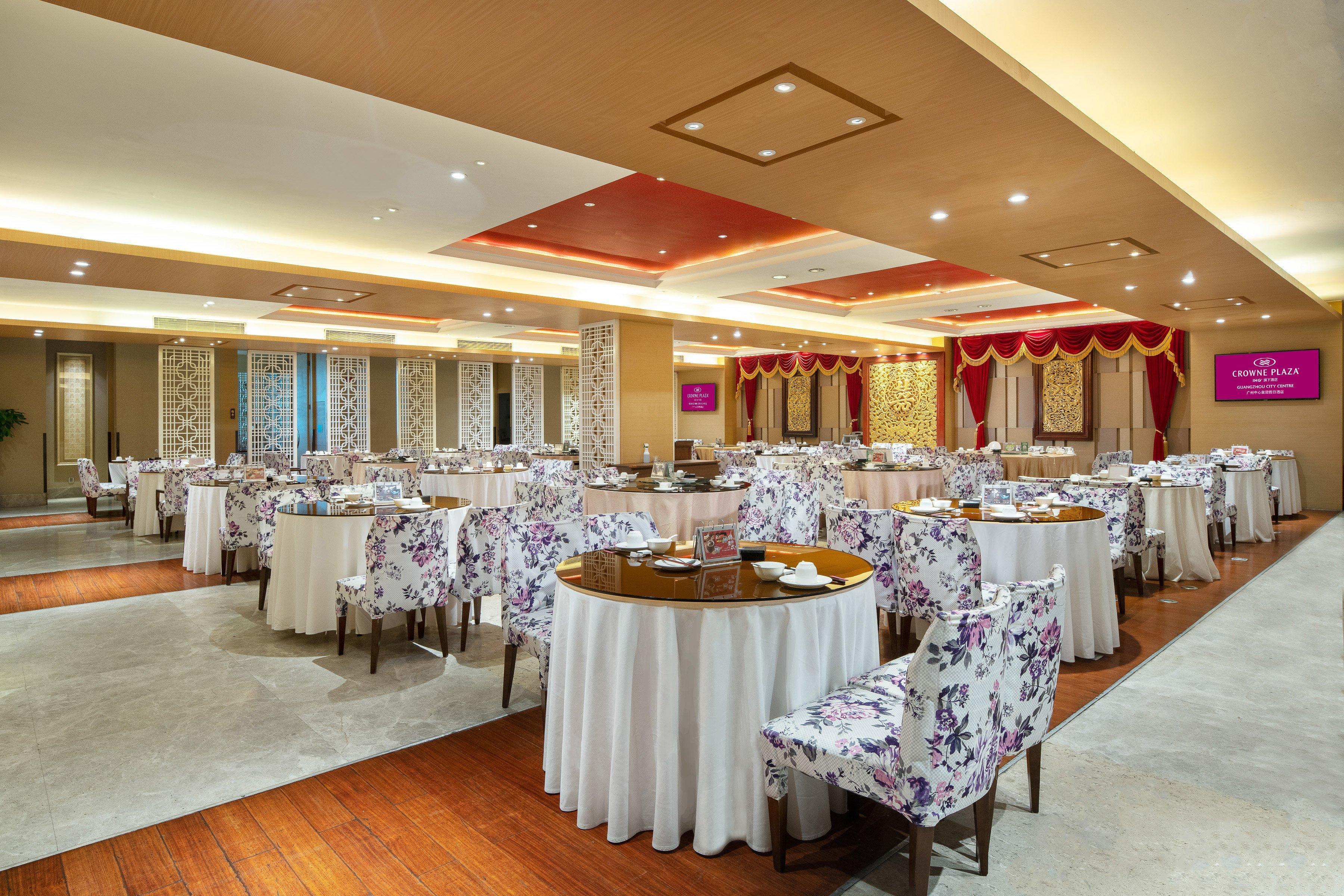 Hotel Crowne Plaza Centre By Ihg - Free Shuttle Between And Exhibition Center During Fair & Exhibitor Registration Counter
