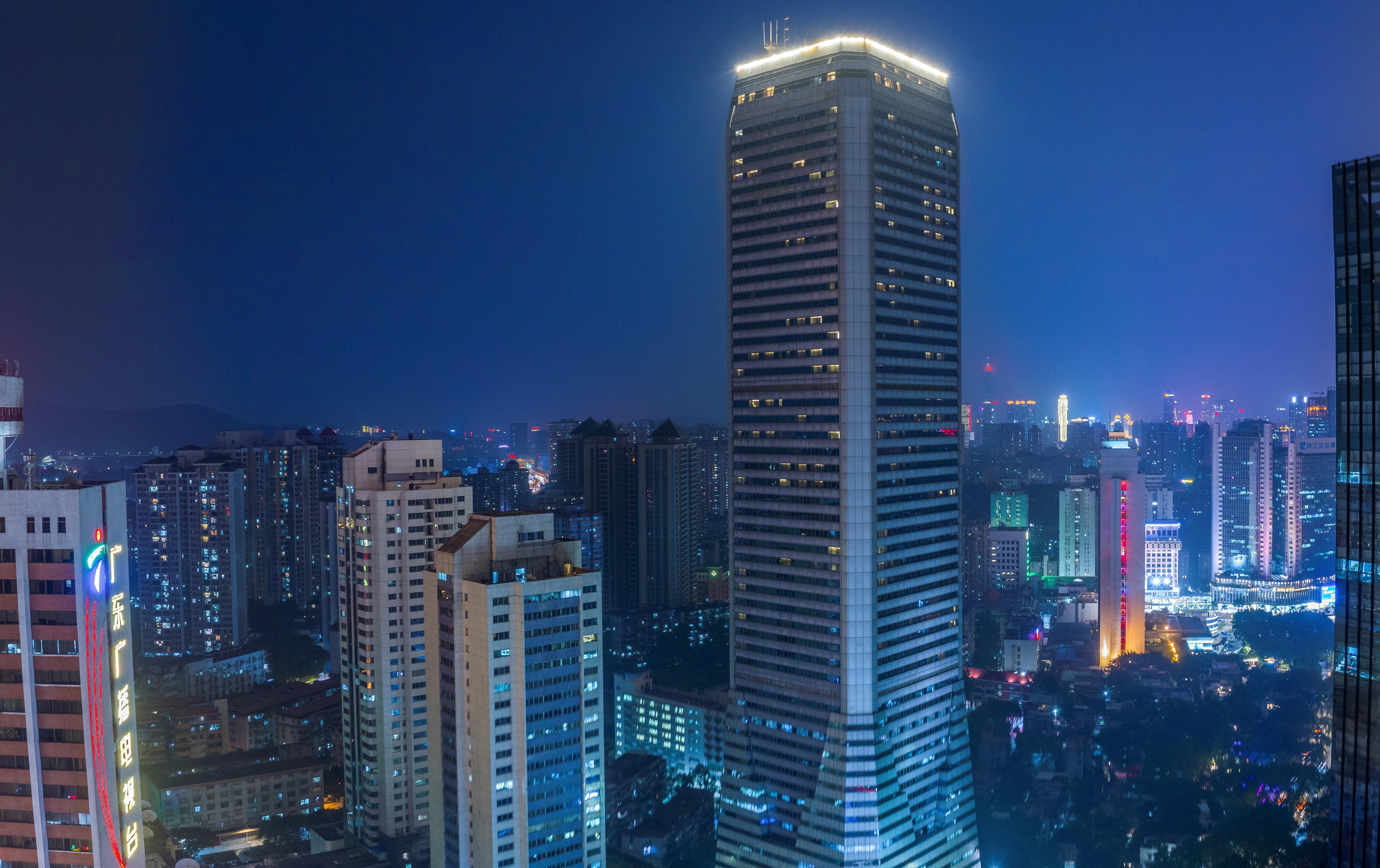 Crowne Plaza Centre By Ihg - Free Shuttle Between And Exhibition Center During Fair & Exhibitor Registration Counter Hotel 5*