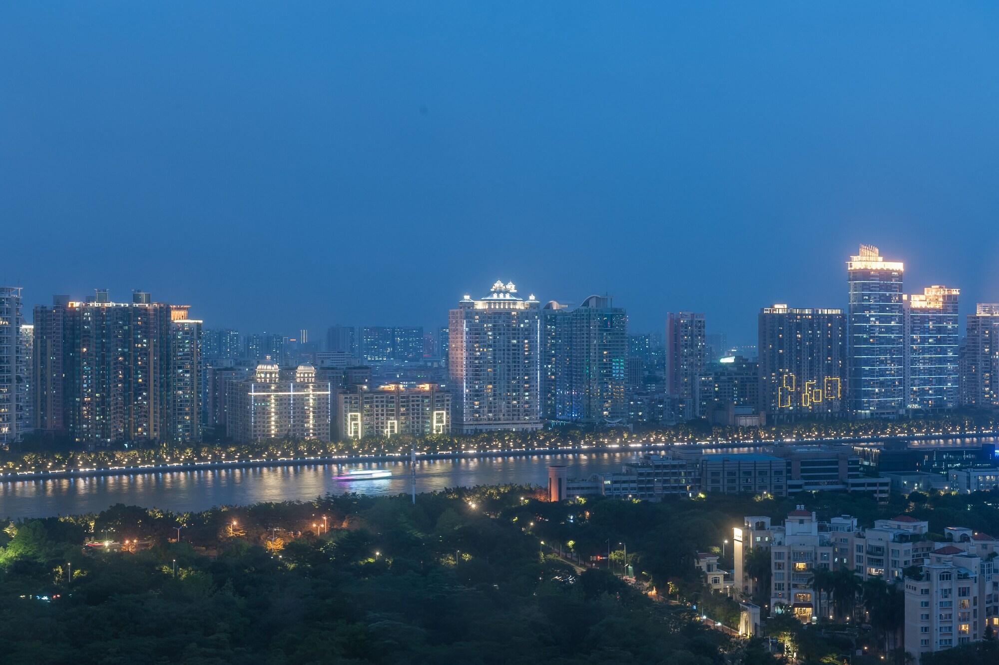 Ramada By Wyndham Pearl Guangzhou-canton Fair Free Shuttle Bus Guangzhou