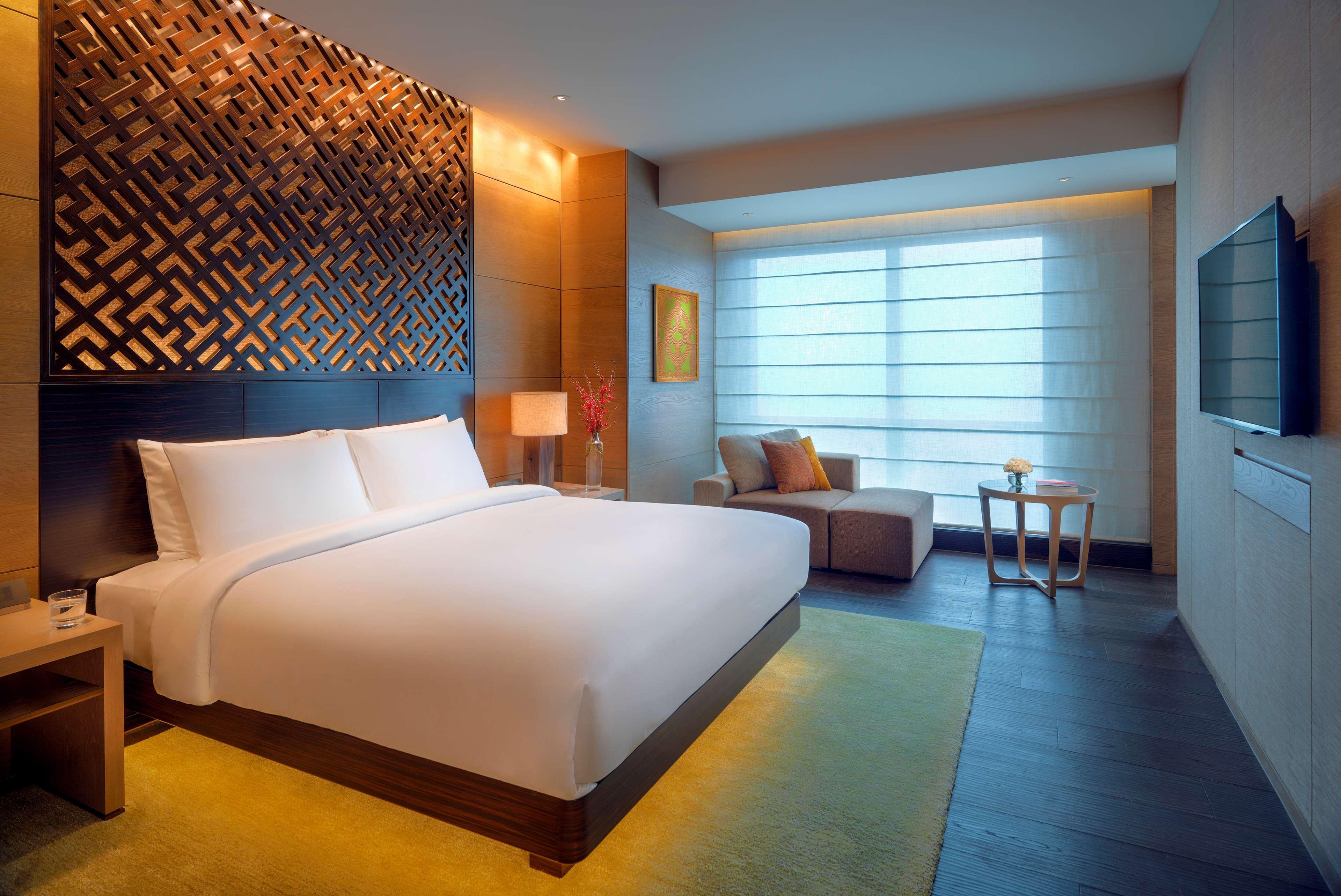 Park Hyatt - Free Shuttle Bus To Fair Complex & Overseas Buyer Registration Services During 14th Apr To 4th Hotel