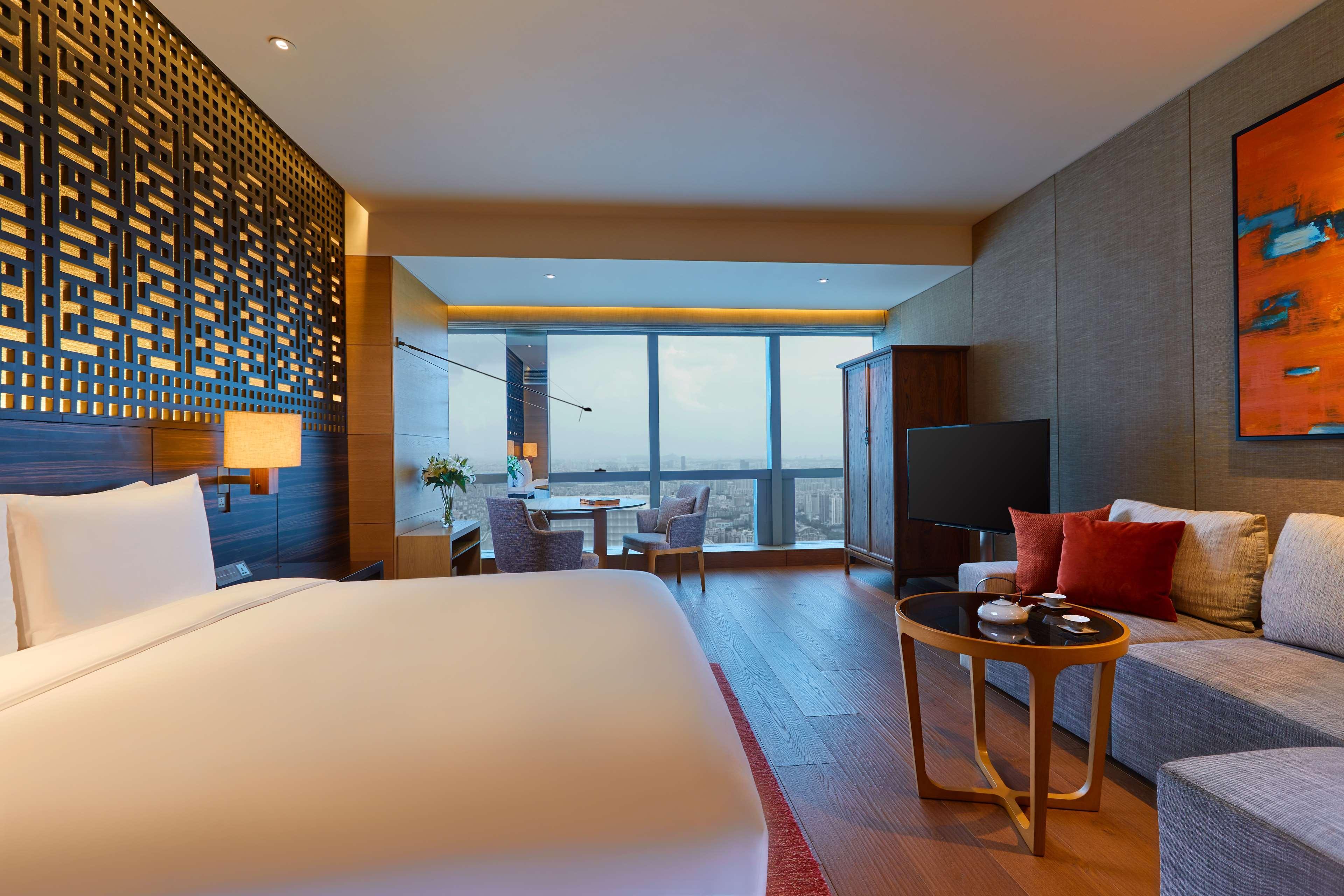 Hotel Park Hyatt - Free Shuttle Bus To Fair Complex & Overseas Buyer Registration Services During 14th Apr To 4th 5*